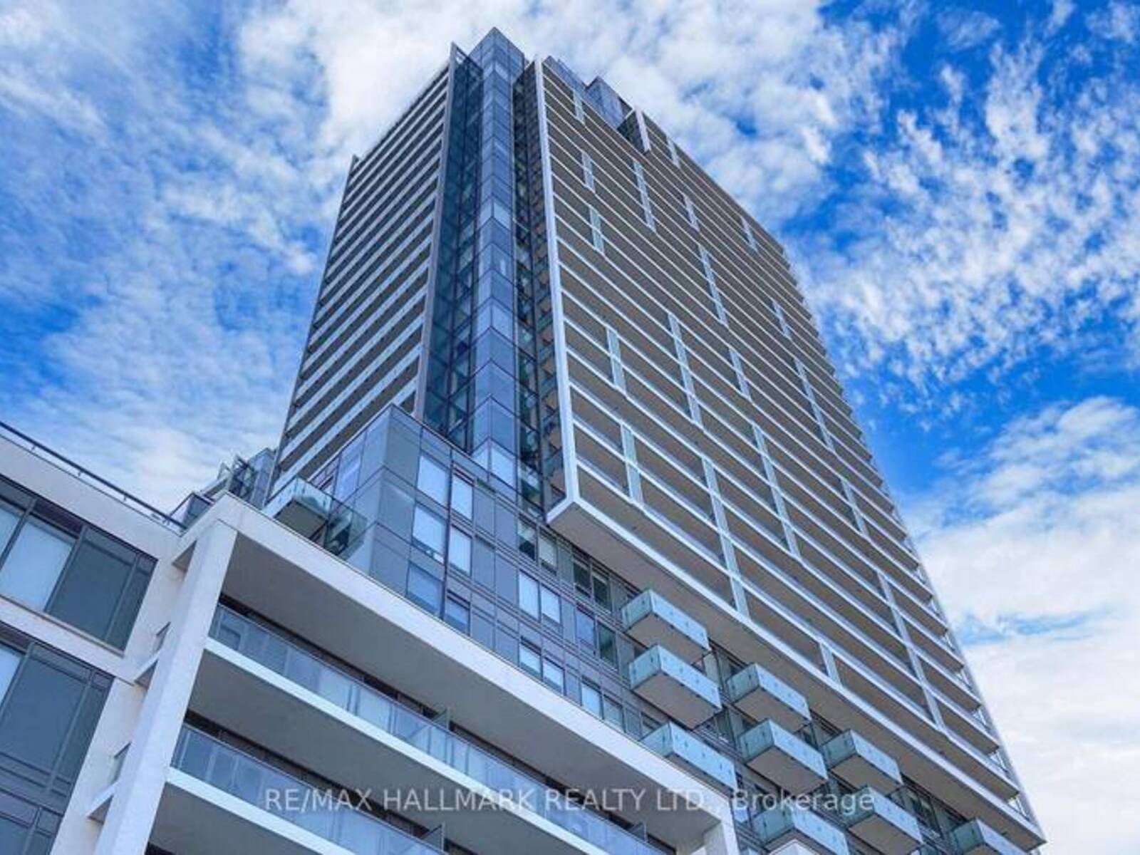 N423 - 7 GOLDEN LION HEIGHTS, Toronto, Ontario M6R 2J3