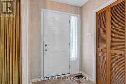 20 MARLENA DRIVE | Toronto Ontario | Slide Image Two