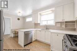 20 MARLENA DRIVE | Toronto Ontario | Slide Image Five