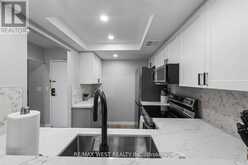 502 - 100 OBSERVATORY LANE SE | Richmond Hill Ontario | Slide Image Eight