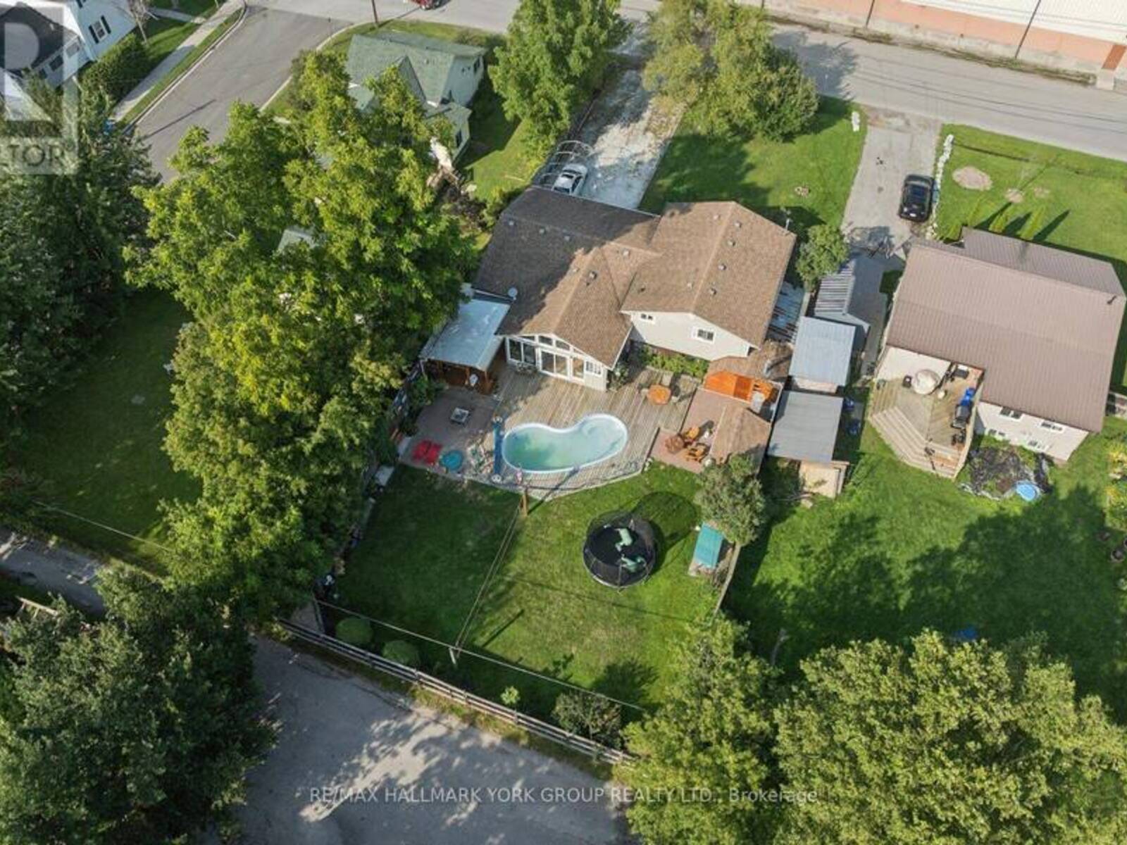 54 NORTH STREET, Georgina, Ontario L0E 1R0