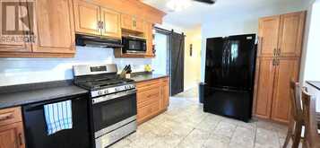 4 KAREN CRESCENT | Orillia Ontario | Slide Image Nine
