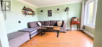 4 KAREN CRESCENT | Orillia Ontario | Slide Image Thirteen