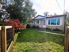 4 KAREN CRESCENT Orillia Ontario, L3V 3H1