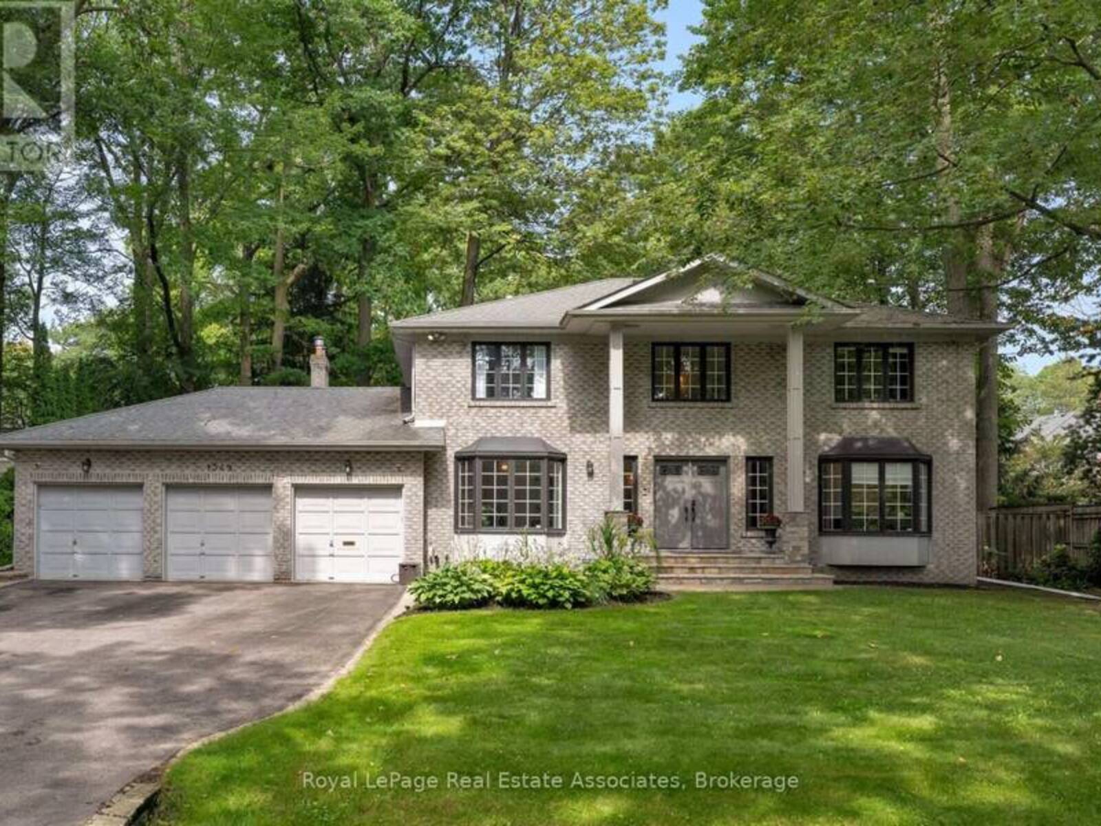 1349 BIRCHWOOD HEIGHTS DRIVE, Mississauga, Ontario L5G 2Y3