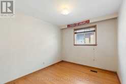 25 APTED AVENUE | Toronto Ontario | Slide Image Ten