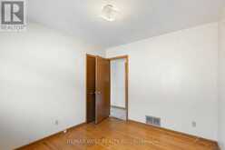 25 APTED AVENUE | Toronto Ontario | Slide Image Eleven