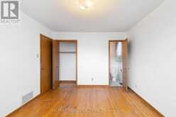 25 APTED AVENUE | Toronto Ontario | Slide Image Fifteen
