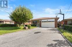 25 APTED AVENUE | Toronto Ontario | Slide Image Three