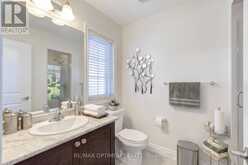 82 OAKMORE LANE | Brampton Ontario | Slide Image Eight