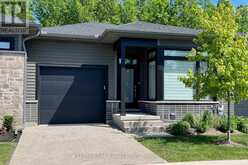 17 - 9150 WILLOUGHBY DRIVE | Niagara Falls Ontario | Slide Image One