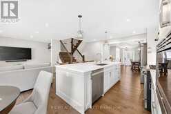 12 FIDDLEHEAD CRESCENT | Hamilton Ontario | Slide Image Eight