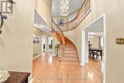 380 ALEX DONER DRIVE | Newmarket Ontario | Slide Image Five