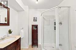 380 ALEX DONER DRIVE | Newmarket Ontario | Slide Image Thirty-four