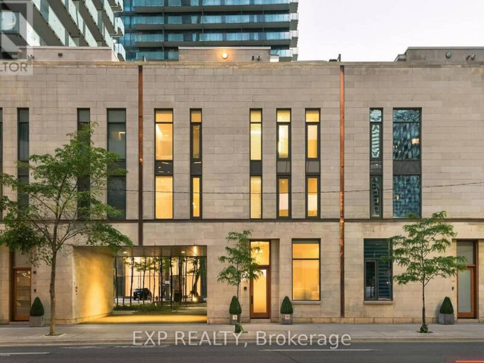 1084 BAY STREET, Toronto, Ontario M5S 0A3