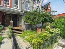 28 ROBINSON STREET | Toronto Ontario | Slide Image Two