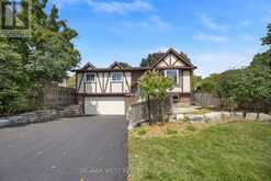 4 FLEMINGTON COURT | Whitby Ontario | Slide Image Three
