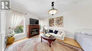 33 AMETHYST DRIVE | Richmond Hill Ontario | Slide Image Eight