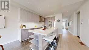 64 MONDIAL CRESCENT | East Gwillimbury Ontario | Slide Image Fifteen