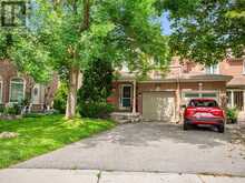 267 WARNER CRESCENT | Newmarket Ontario | Slide Image Four