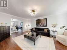 48 PETCH CRESCENT | Aurora Ontario | Slide Image Three
