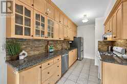 168 DENISE CIRCLE | Newmarket Ontario | Slide Image Eleven