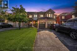 168 DENISE CIRCLE | Newmarket Ontario | Slide Image Three