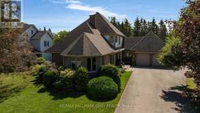 9 HOWARD DRIVE | Oro-Medonte Ontario | Slide Image One