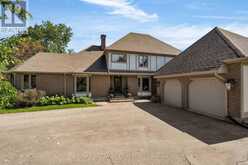 9 HOWARD DRIVE | Oro-Medonte Ontario | Slide Image Four