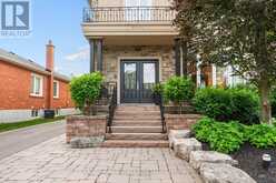 50 NORTHAMPTON DRIVE | Toronto Ontario | Slide Image Four