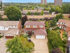 1892 BEECHKNOLL AVENUE Mississauga Ontario, L4W 2G3