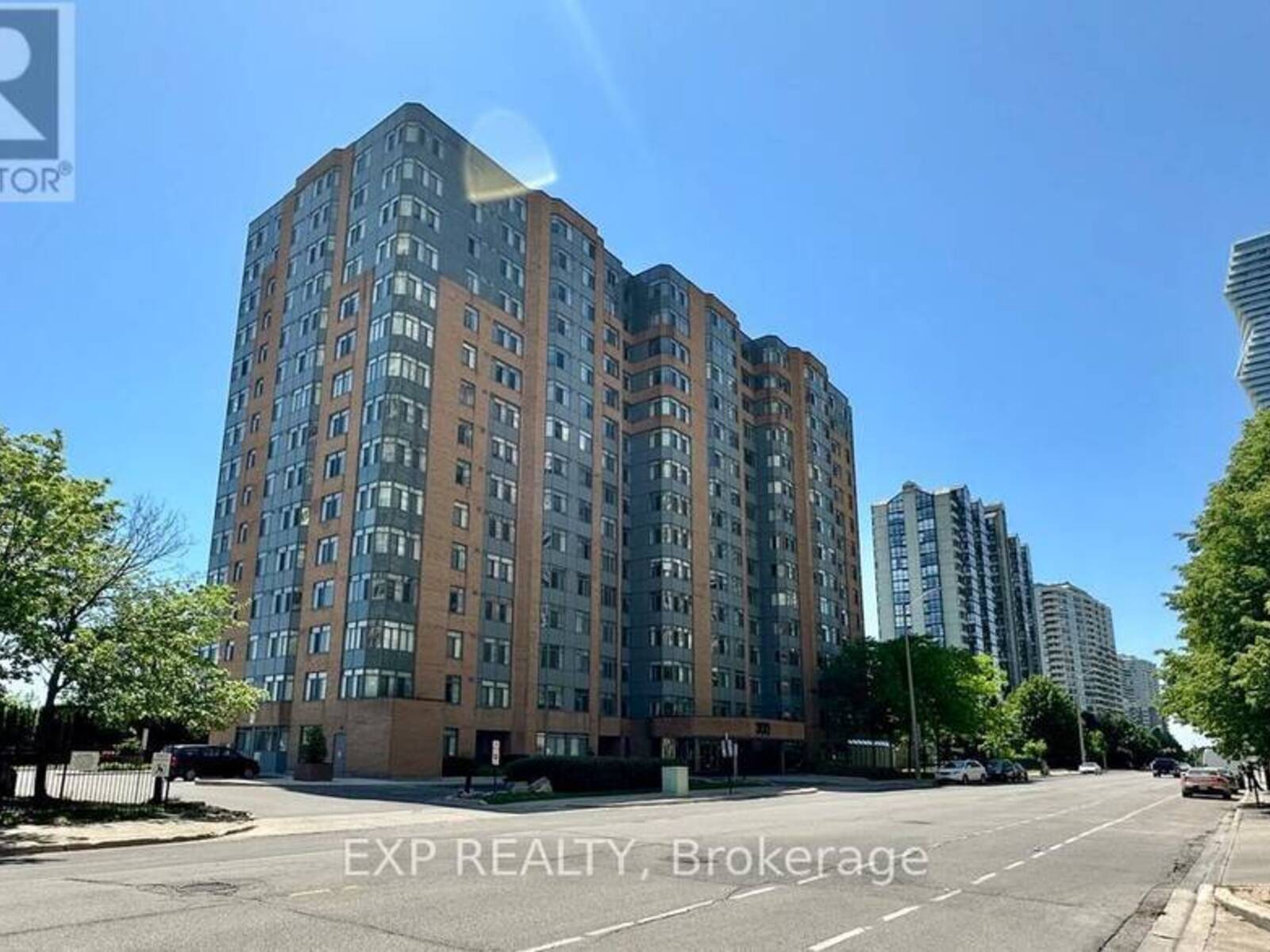 303 - 300 WEBB DRIVE, Mississauga, Ontario L5B 3W3