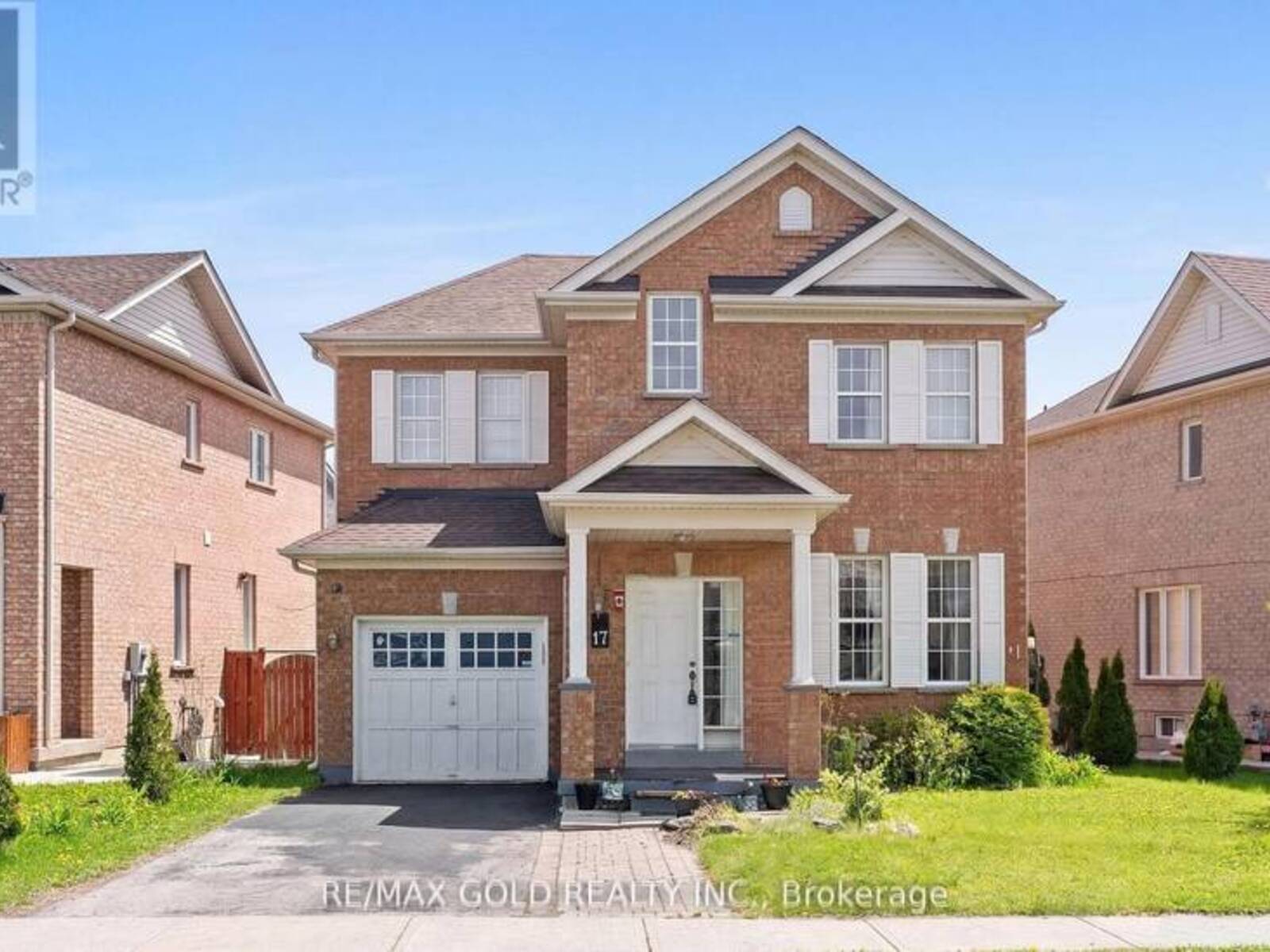 17 CALDERSTONE ROAD, Brampton, Ontario L6P 2A4