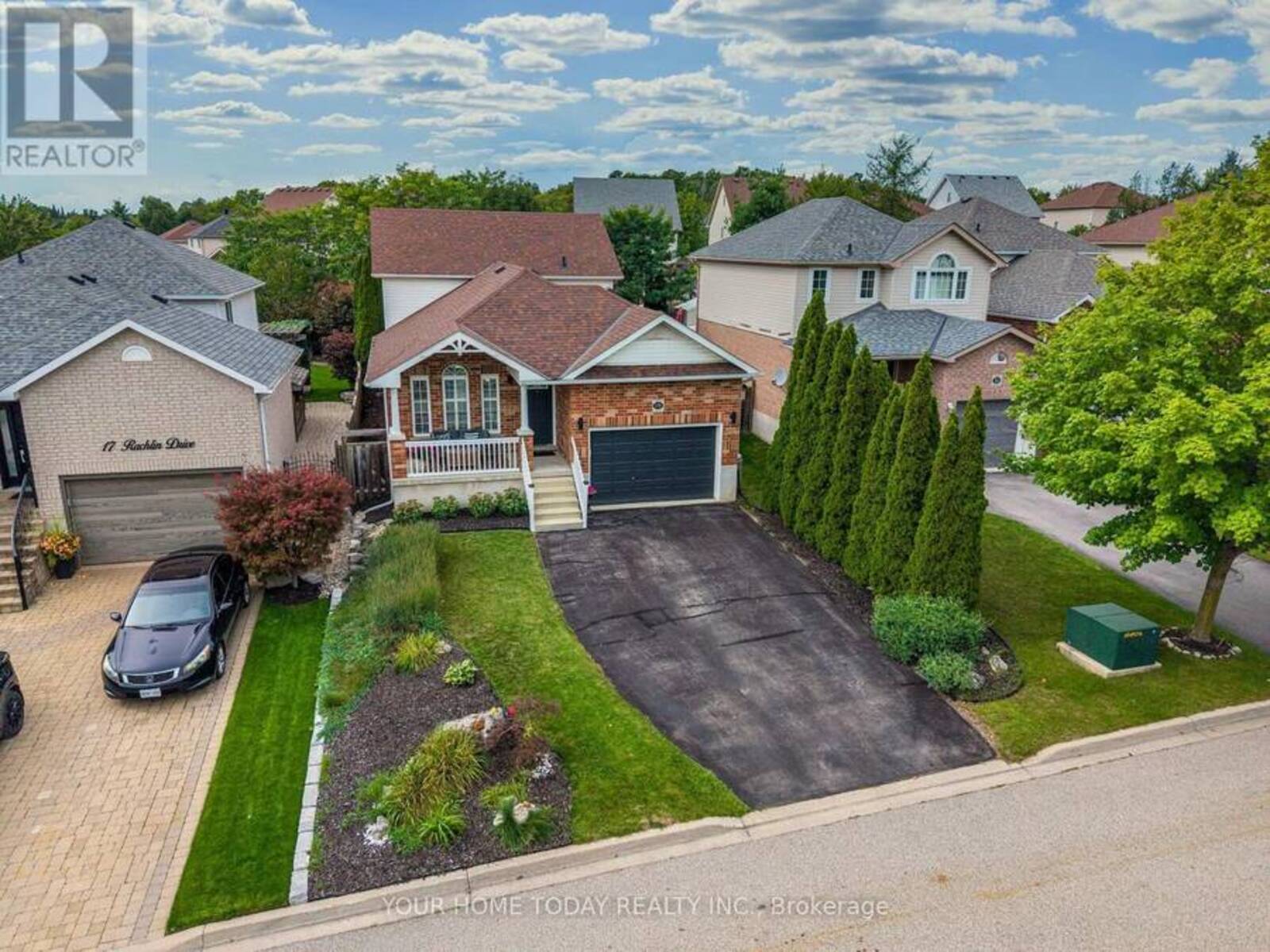 19 RACHLIN DRIVE, Halton Hills, Ontario L7J 3A9