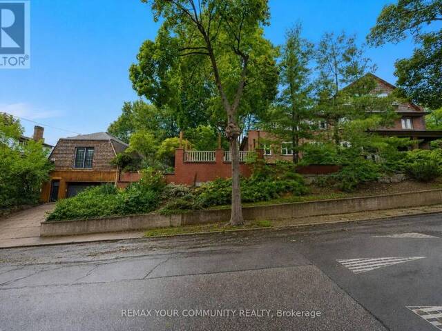 62 INDIAN GROVE Toronto Ontario, M6R 2Y4 - 6 Bedrooms Home For Sale