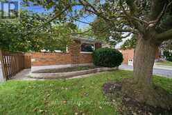 115 TENTH AVENUE | Brantford Ontario | Slide Image Four