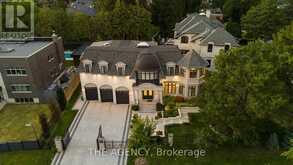 18 SUNCREST DRIVE | Toronto Ontario | Slide Image Two