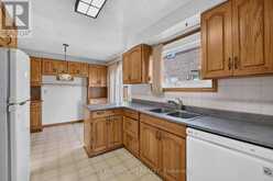 177 WEYBRIDGE TRAIL | Brampton Ontario | Slide Image Thirteen