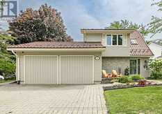 281 BLACKACRES BOULEVARD | London Ontario | Slide Image Three