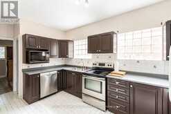 75 KENSINGTON AVENUE N | Hamilton Ontario | Slide Image Seventeen