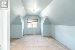 75 KENSINGTON AVENUE N | Hamilton Ontario | Slide Image Thirty-one