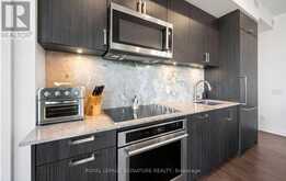 526 - 280 HOWLAND AVENUE | Toronto Ontario | Slide Image Fifteen
