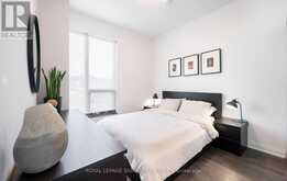 526 - 280 HOWLAND AVENUE | Toronto Ontario | Slide Image Sixteen