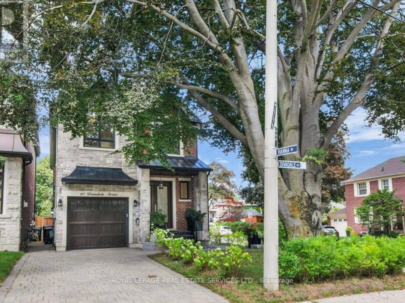40 DIVADALE DRIVE, Toronto, Ontario M4G 2N9
