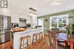 110 HARDING BOULEVARD | Toronto Ontario | Slide Image Nine