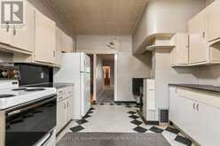 32 DINGWALL AVENUE E | Toronto Ontario | Slide Image Thirteen