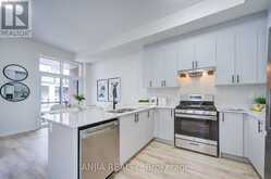 41 KAHSHE LANE | Richmond Hill Ontario | Slide Image Nine