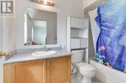 117 HAMMILL HEIGHTS | East Gwillimbury Ontario | Slide Image Thirteen
