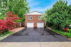 639 IRWIN CRESCENT | Newmarket Ontario | Slide Image One