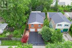 639 IRWIN CRESCENT | Newmarket Ontario | Slide Image Three